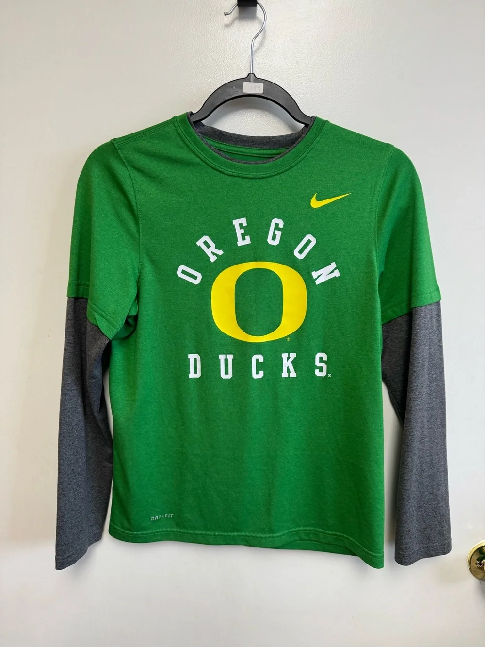 Nike Oregon Ducks Dri-FIT 2-in-1 Layered Long Sleeve Shirt Green Gray Youth L